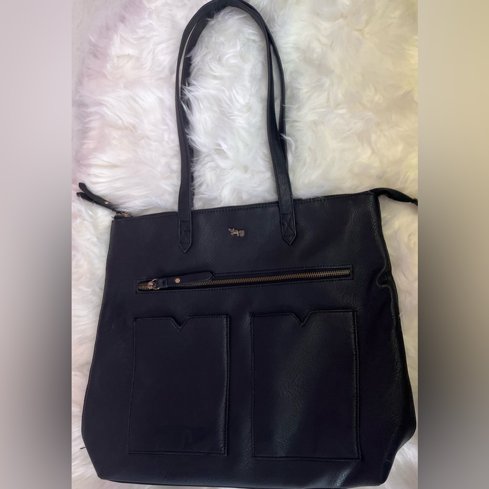 Big purse perfect for any occasion